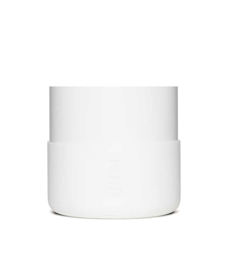 silicone-boot-f1 Silicone_Boot_32oz_42oz_White_Studio_0821_On_Bottle_7c7df284-5bee-4f24-a031-14b02db7328f__SLB1PN34001.jpg