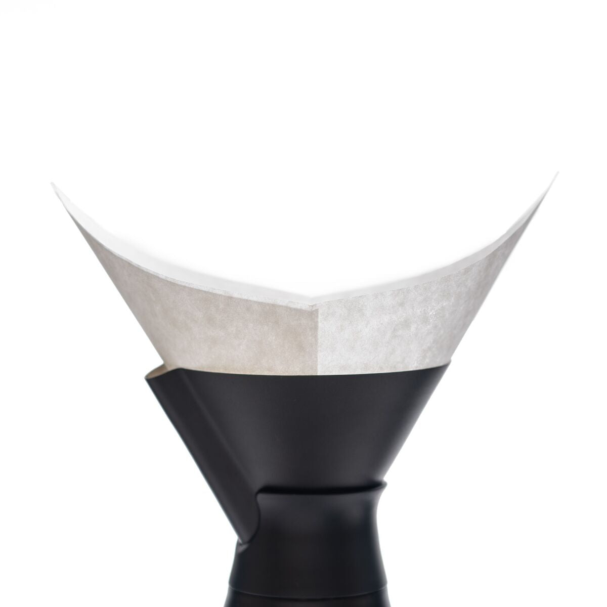 new-standard-carafe-coffee-filters-s4 WebPDP-NSCarafeCoffeeFilters_Studio_0223_InUse__CAF1PN00001.jpg