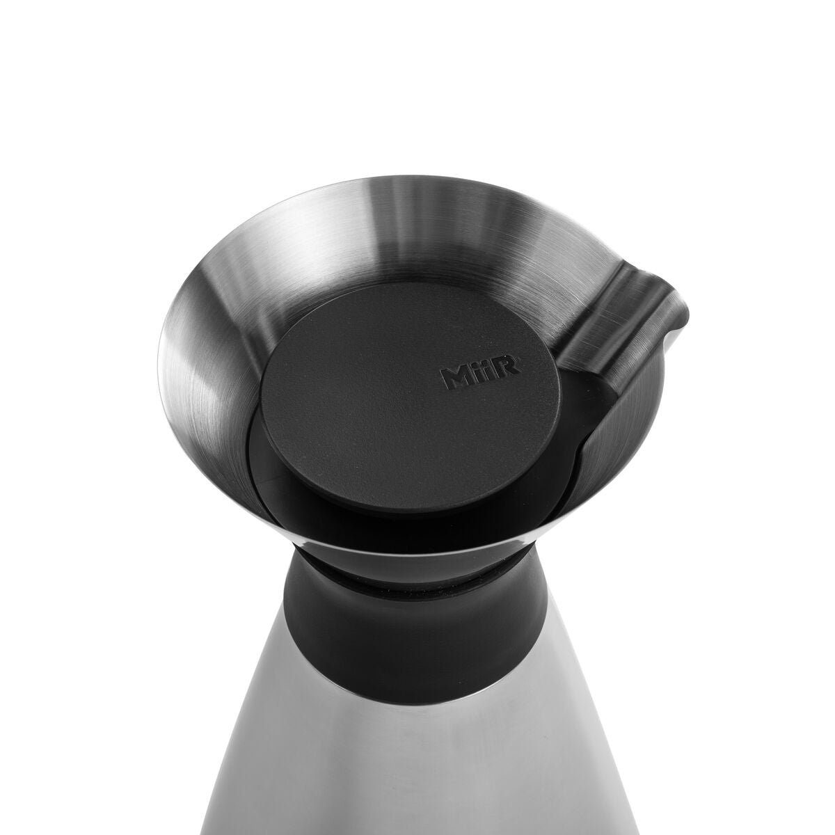 new-standard-carafe-t6 WebPDP-PolishedStainlessCarafe_33oz_SS_StudioX207182024_45degree__CAR1SVOS005.jpg