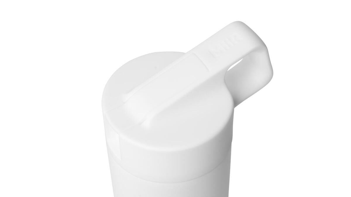 straw-bottle-u0 WebPDP-Straw_Lid_2_White_Studio_0221_45deg_Closed__WMB2SL20001.jpg